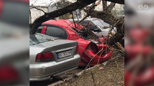 Хмельницький оговтується після негоди