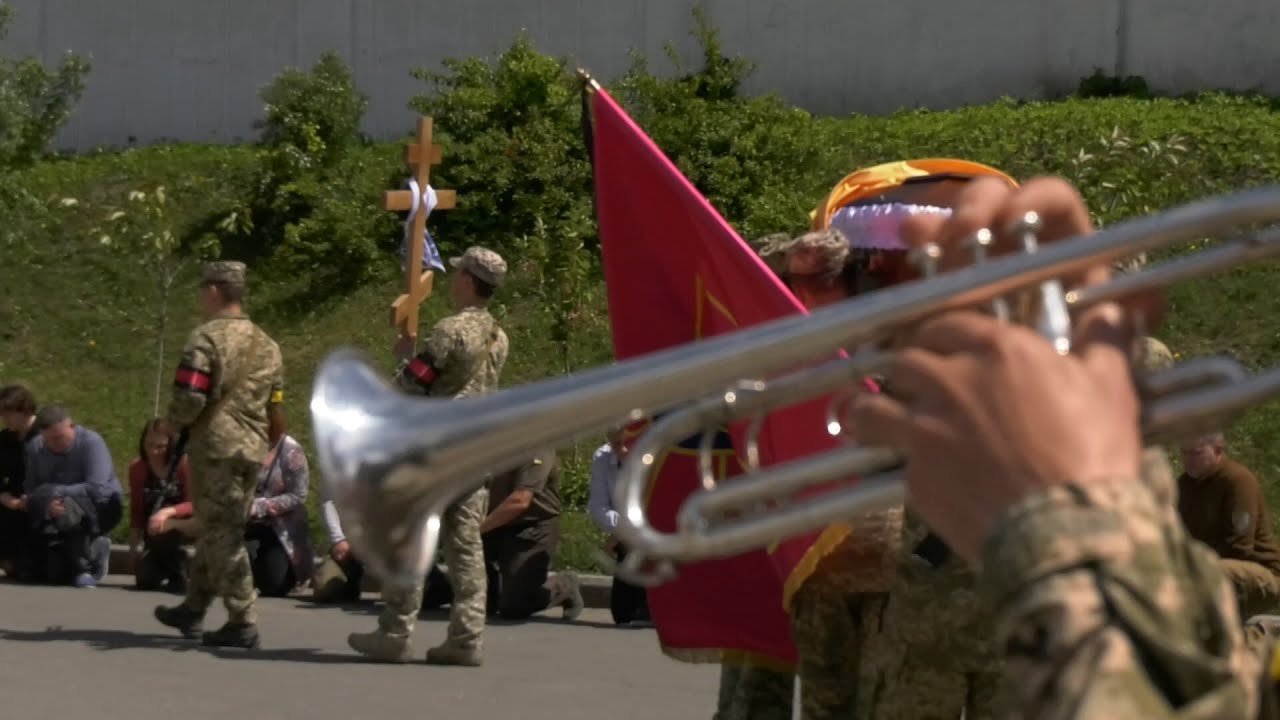 Попрощались із двома Героями