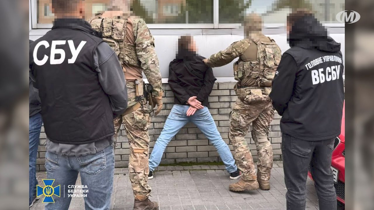 Коригував ракетні обстріли